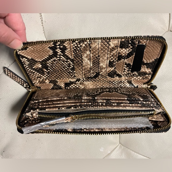 NWOT Snakeskin wallet wristlet with gold accents - Picture 3 of 3